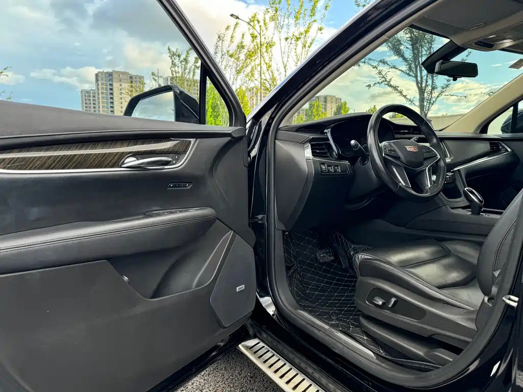 CADILLAC XT5 2018