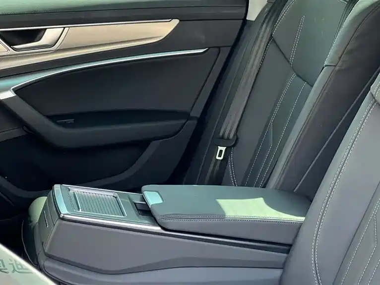 AUDI A6L 2023