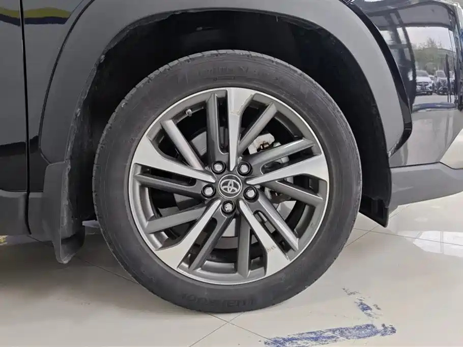 TOYOTA FRONTLANDER 2022