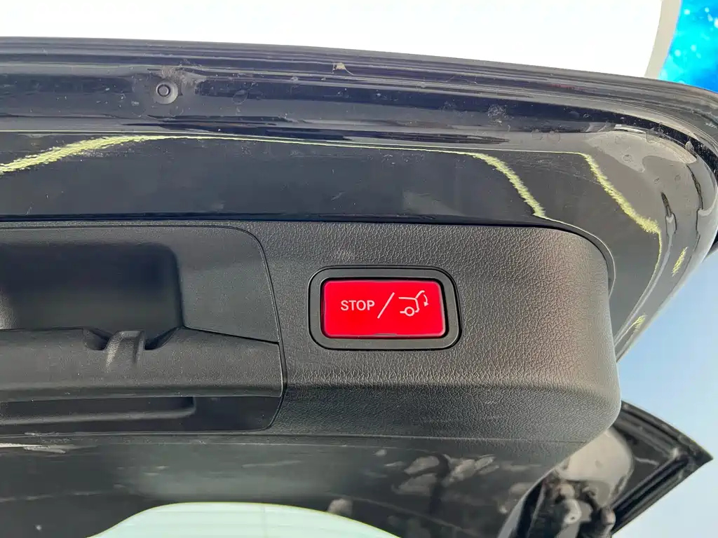 MERCEDES BENZ GLB 2023