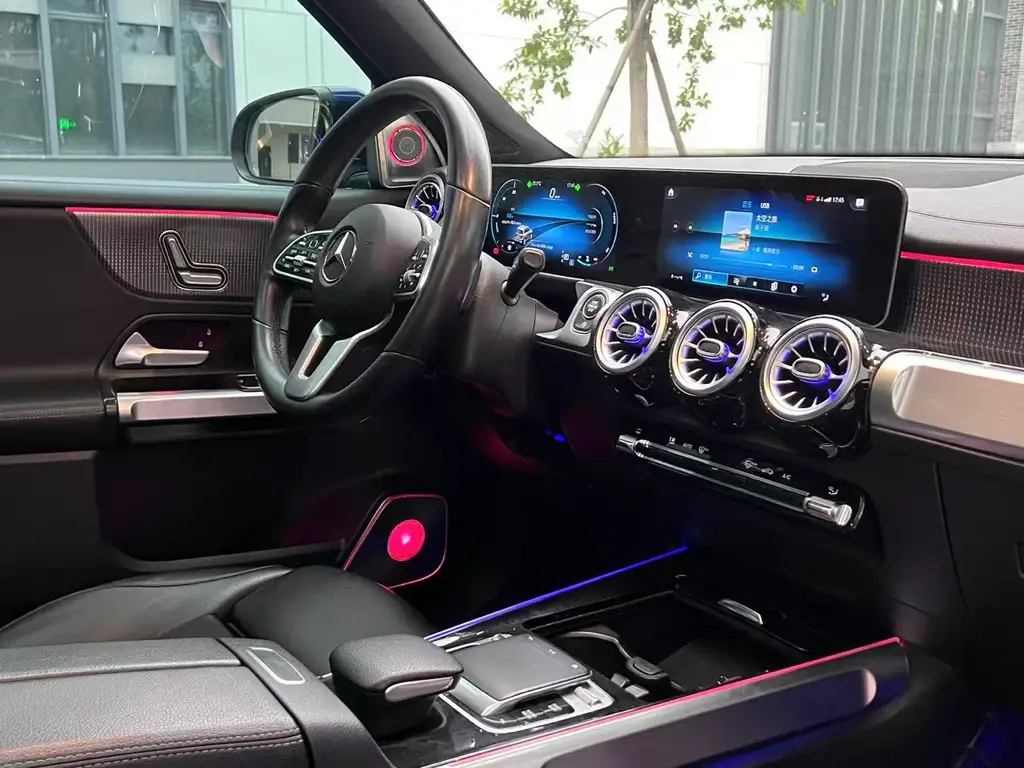 MERCEDES BENZ GLB 2020