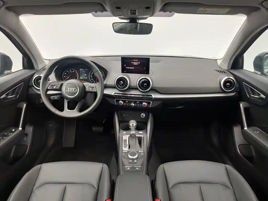 AUDI Q2L 2024