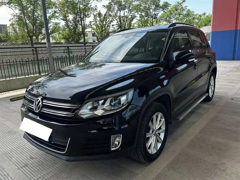 VOLKSWAGEN TIGUAN 2015