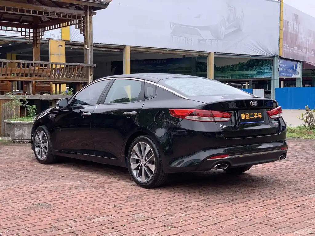 KIA K5 2016