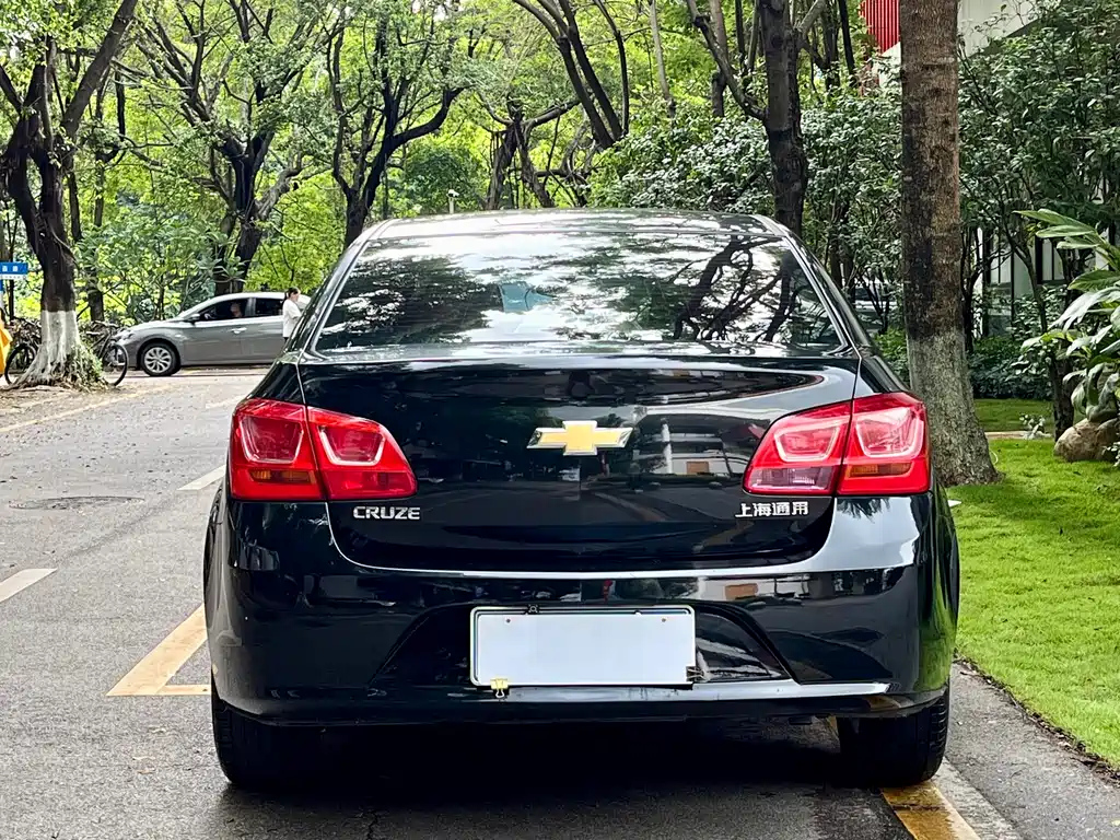 CHEVROLET CRUZE 2015