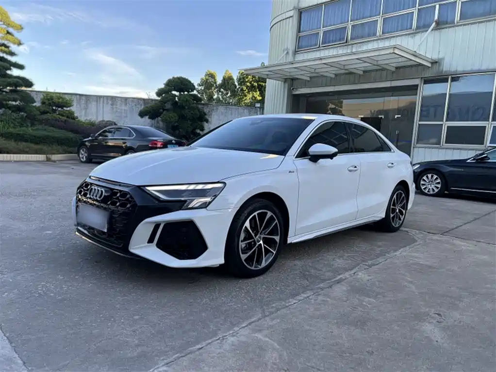 AUDI A3 2021