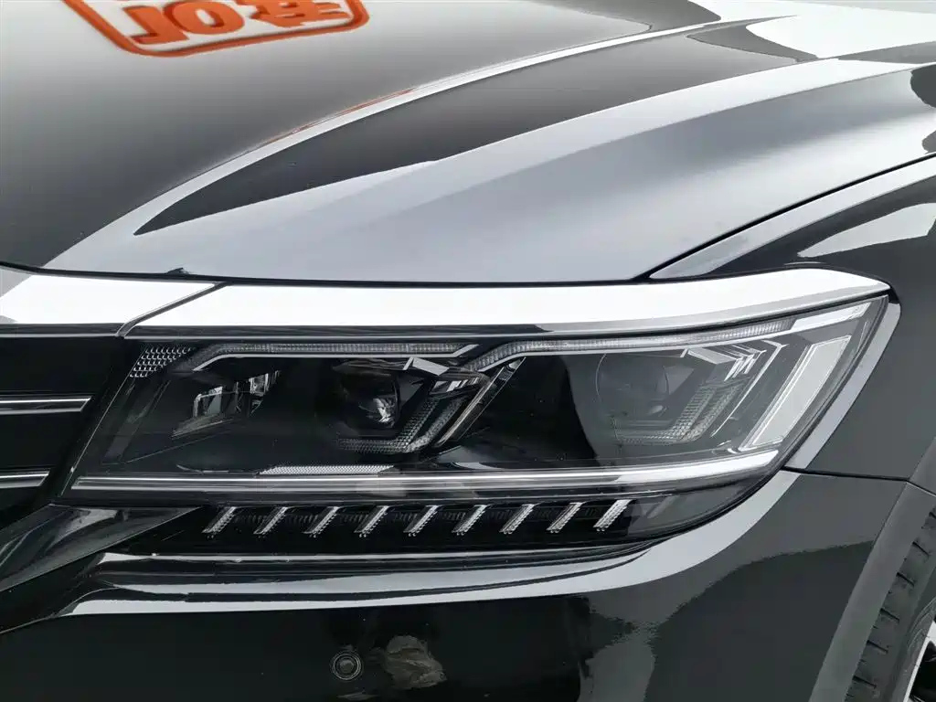 VOLKSWAGEN PASSAT 2019