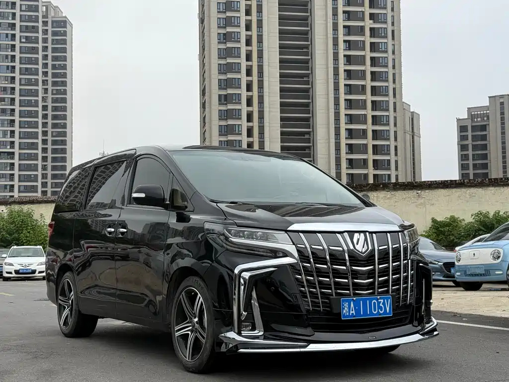 TOYOTA ALPHARD 2012