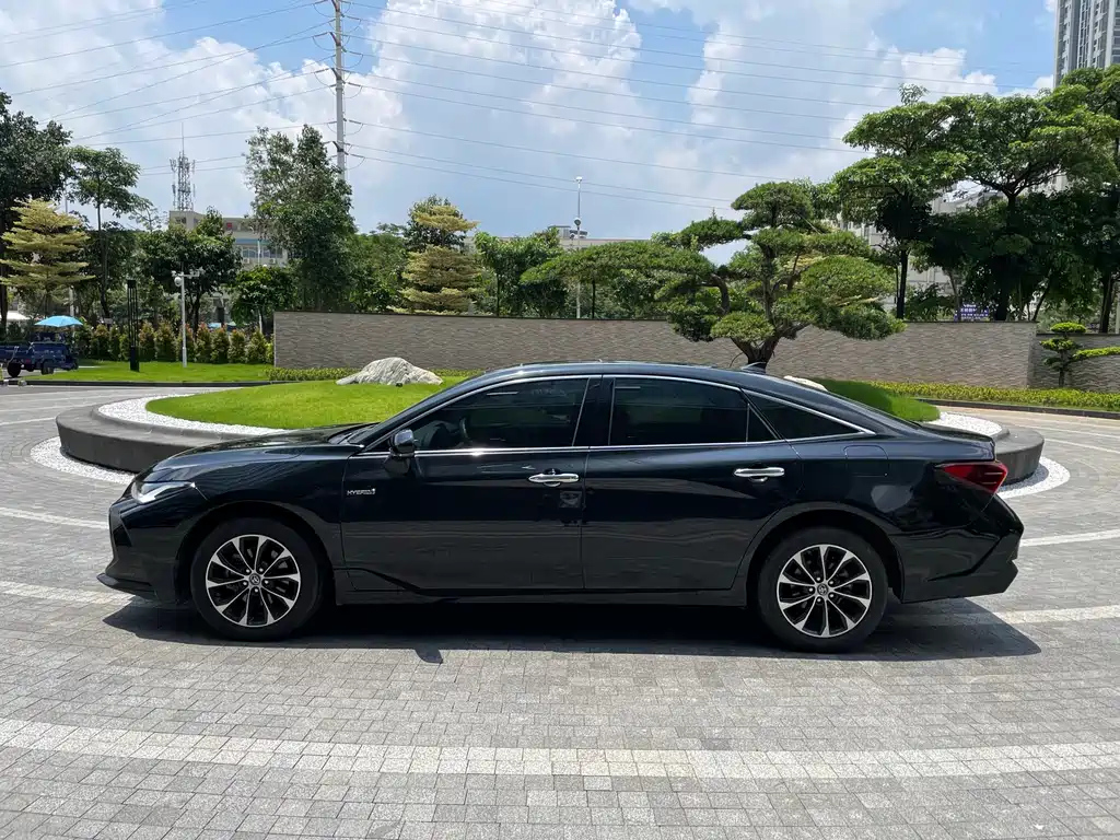 TOYOTA AVALON 2023