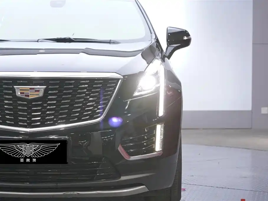 CADILLAC XT5 2021