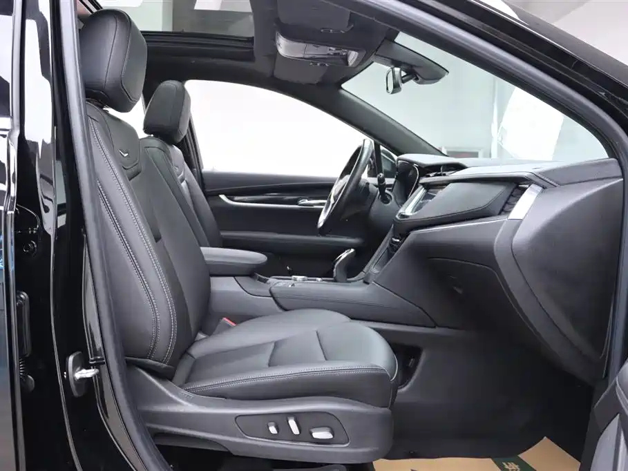 CADILLAC XT5 2023