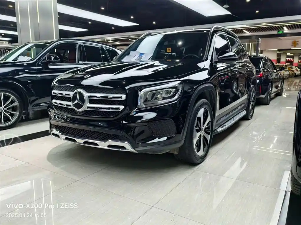 MERCEDES BENZ GLB