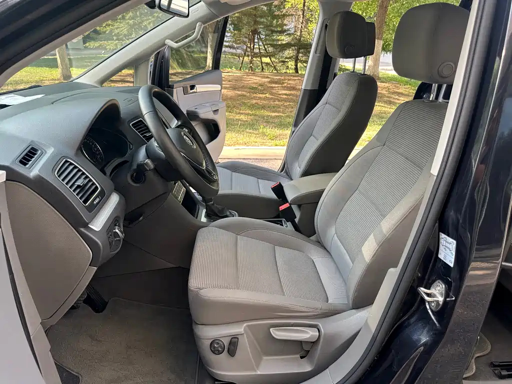 VOLKSWAGEN SHARAN 2016