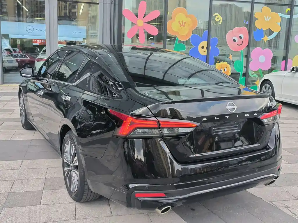 NISSAN TEANA 2022