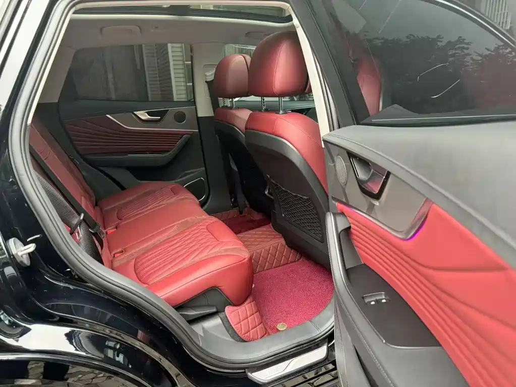 HONGQI HS5 2025