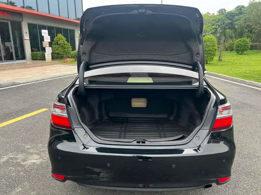 TOYOTA CAMRY 2016