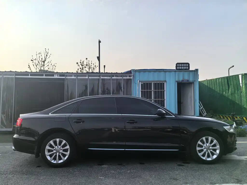 AUDI A6L 2012