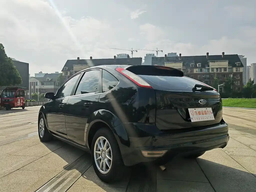 FORD FOCUS 2012