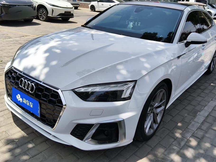 AUDI A5 2022