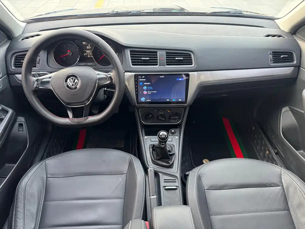 VOLKSWAGEN LAVIDA 2015