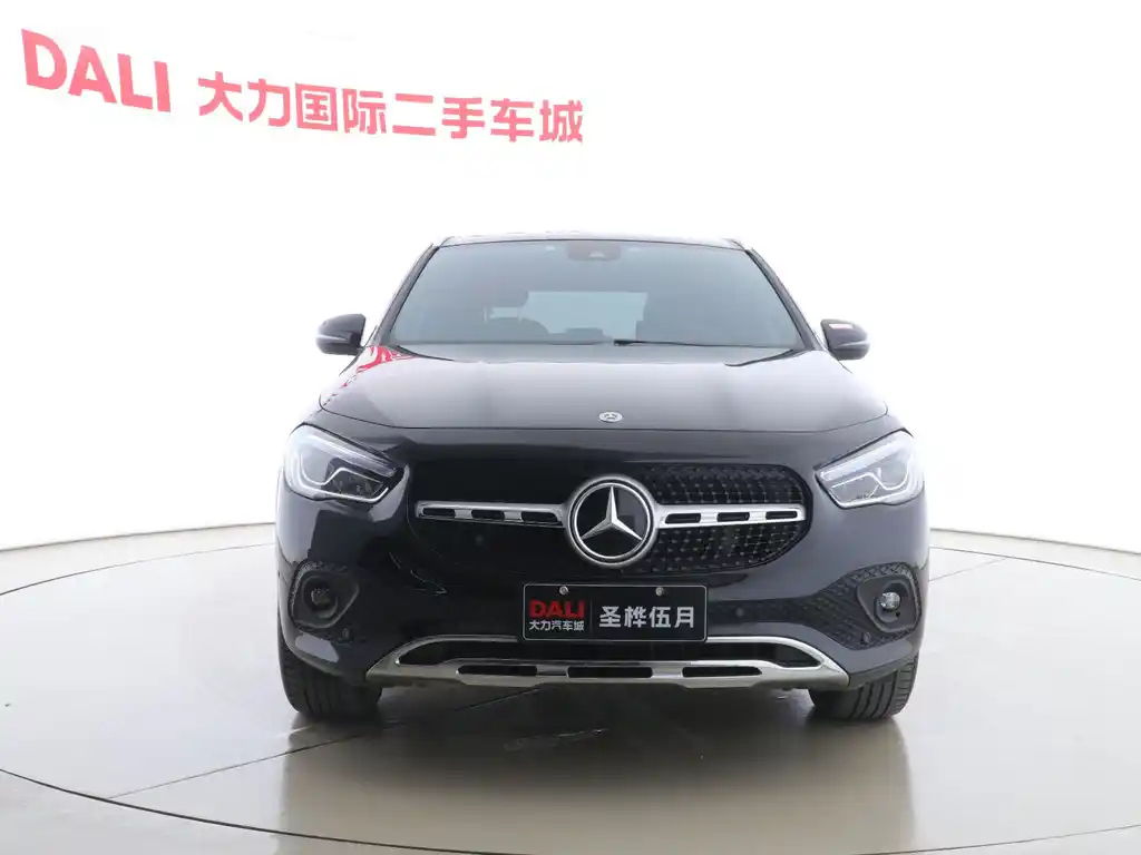 MERCEDES BENZ GLA 2023