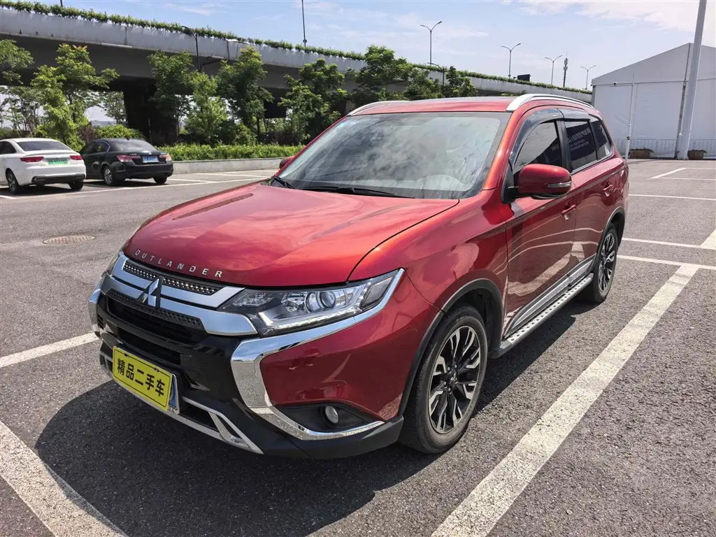 MITSUBISHI OUTLANDER 2019