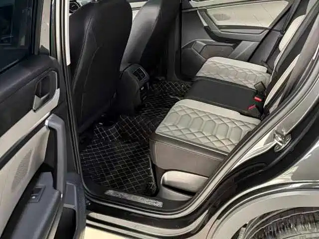 VOLKSWAGEN TAYRON 2023