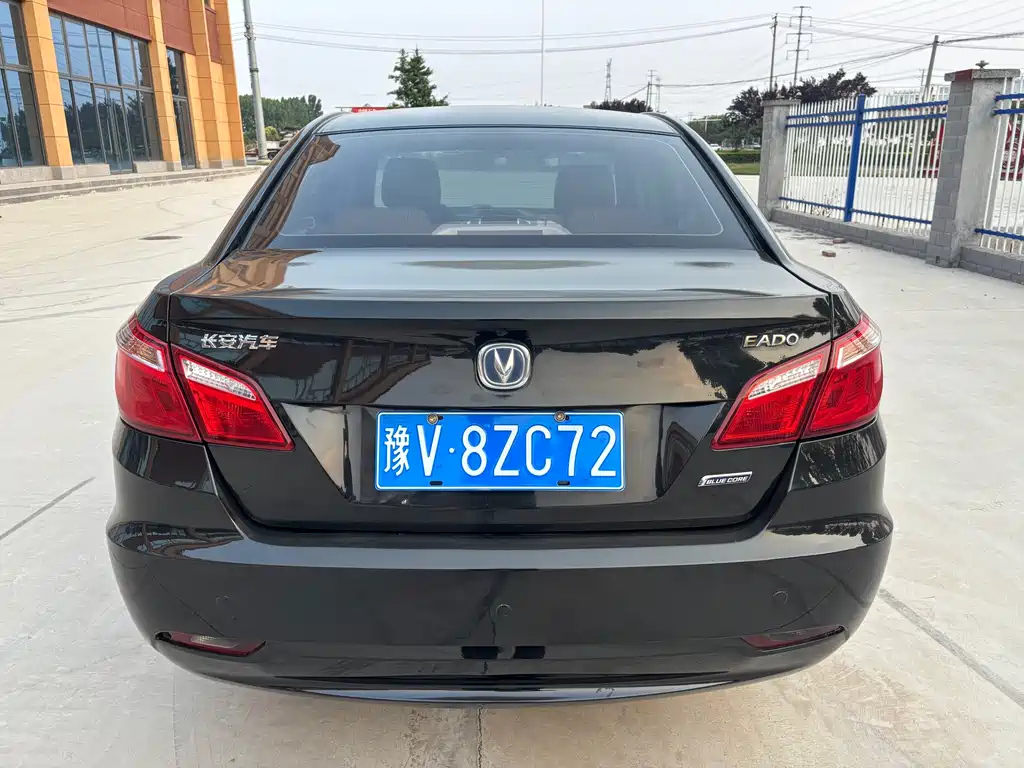 CHANGAN EADO 2013