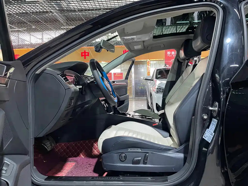 VOLKSWAGEN MAGOTAN 2018