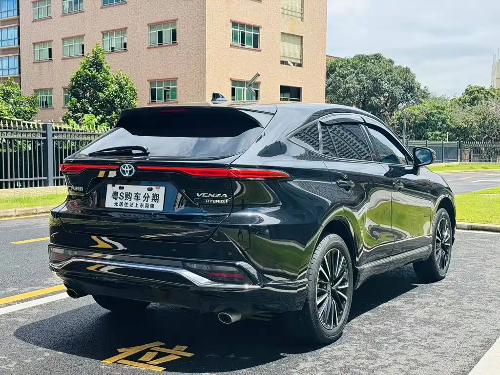 TOYOTA VENZA 2023