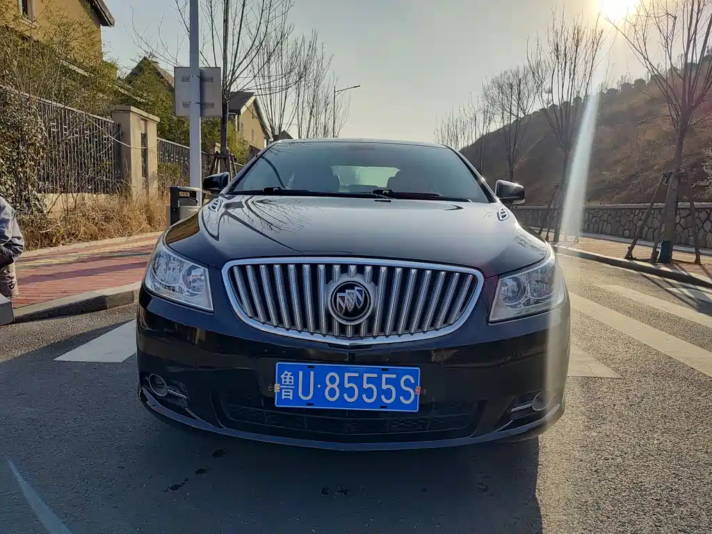 BUICK LACROSSE 2012