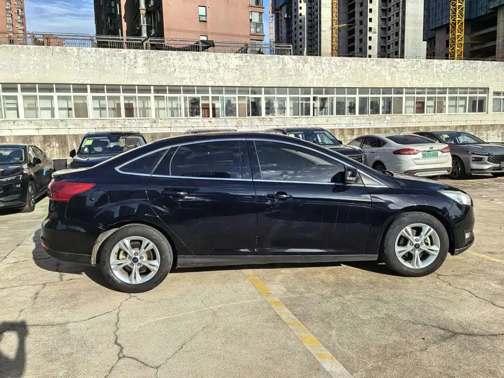 FORD FOCUS 2015