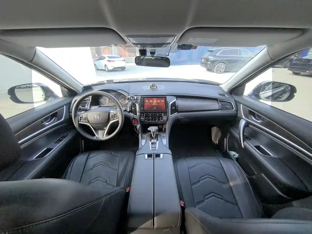 HONDA AVANCIER 2022