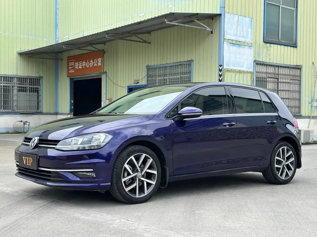 VOLKSWAGEN GOLF 2020