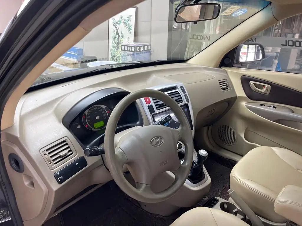 HYUNDAI TUCSON 2010