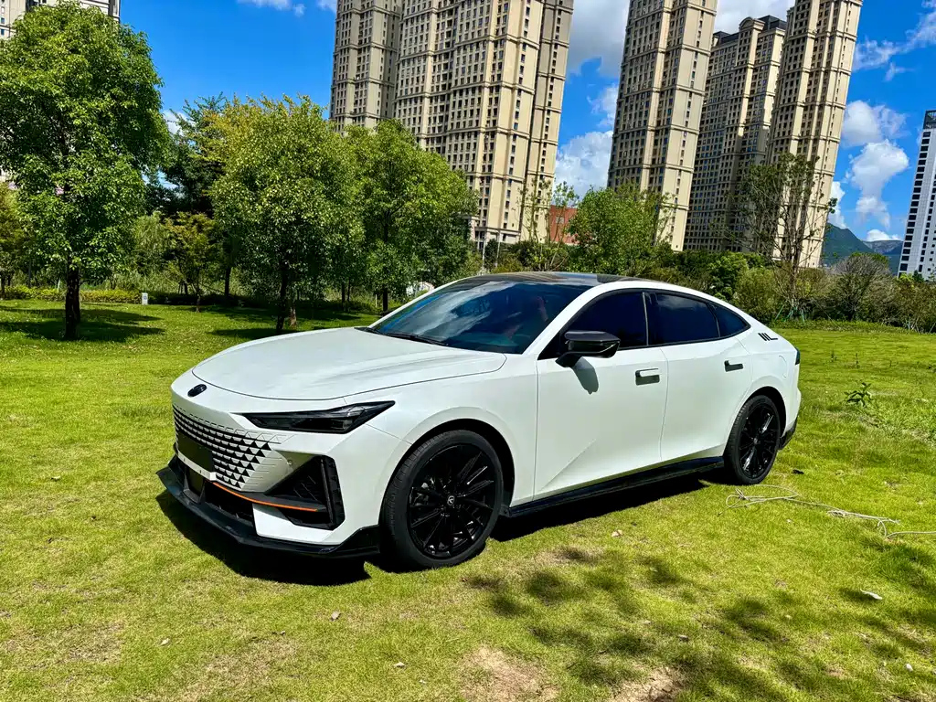 CHANGAN UNI-V 2023