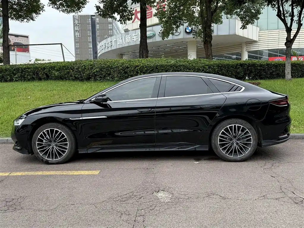 BYD HAN 2024