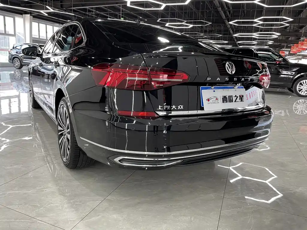 VOLKSWAGEN PASSAT 2019