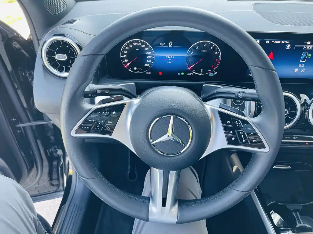 MERCEDES BENZ GLB 2024