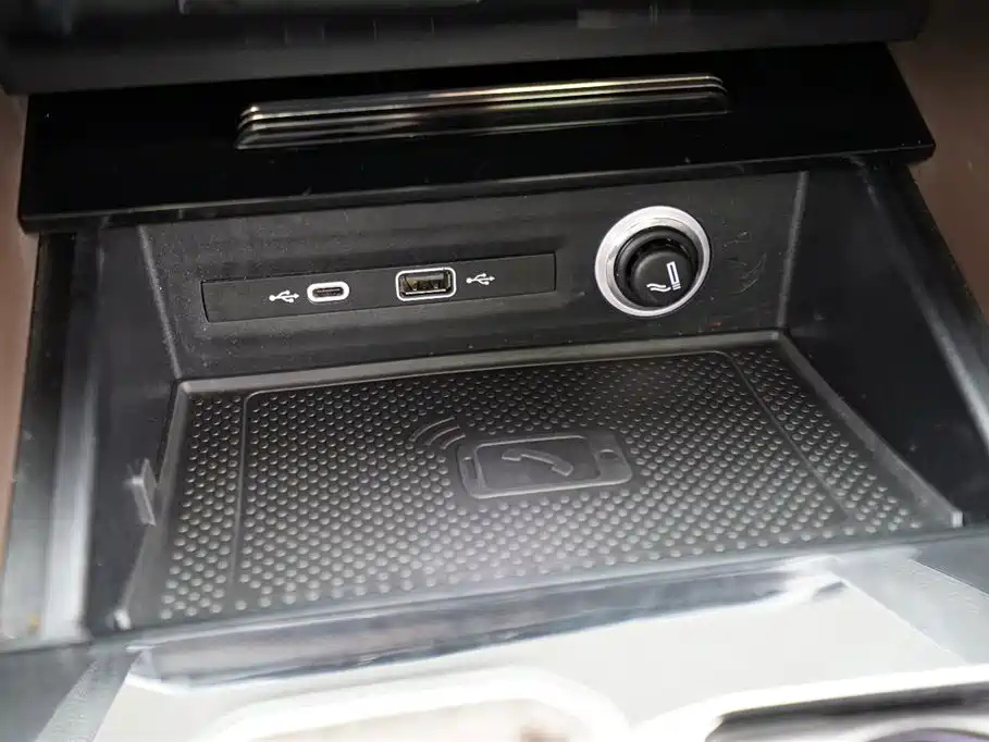 VOLKSWAGEN VILORAN 2020