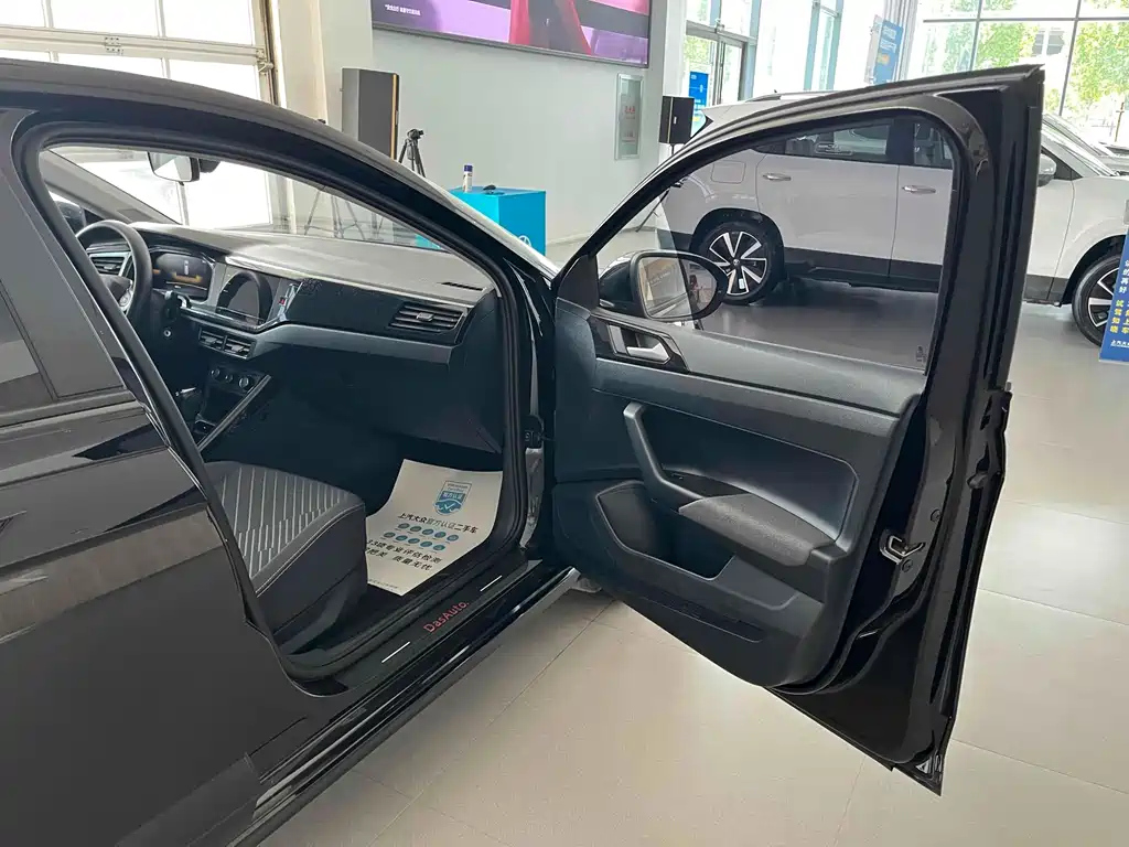 VOLKSWAGEN LAVIDA 2024