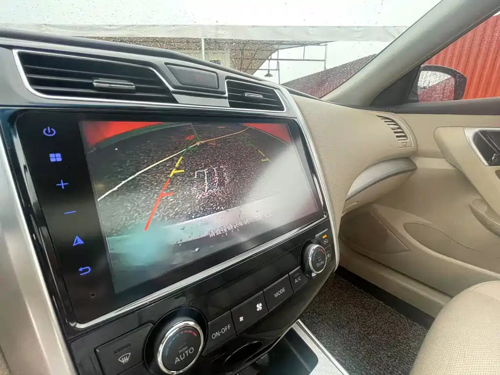NISSAN TEANA 2018