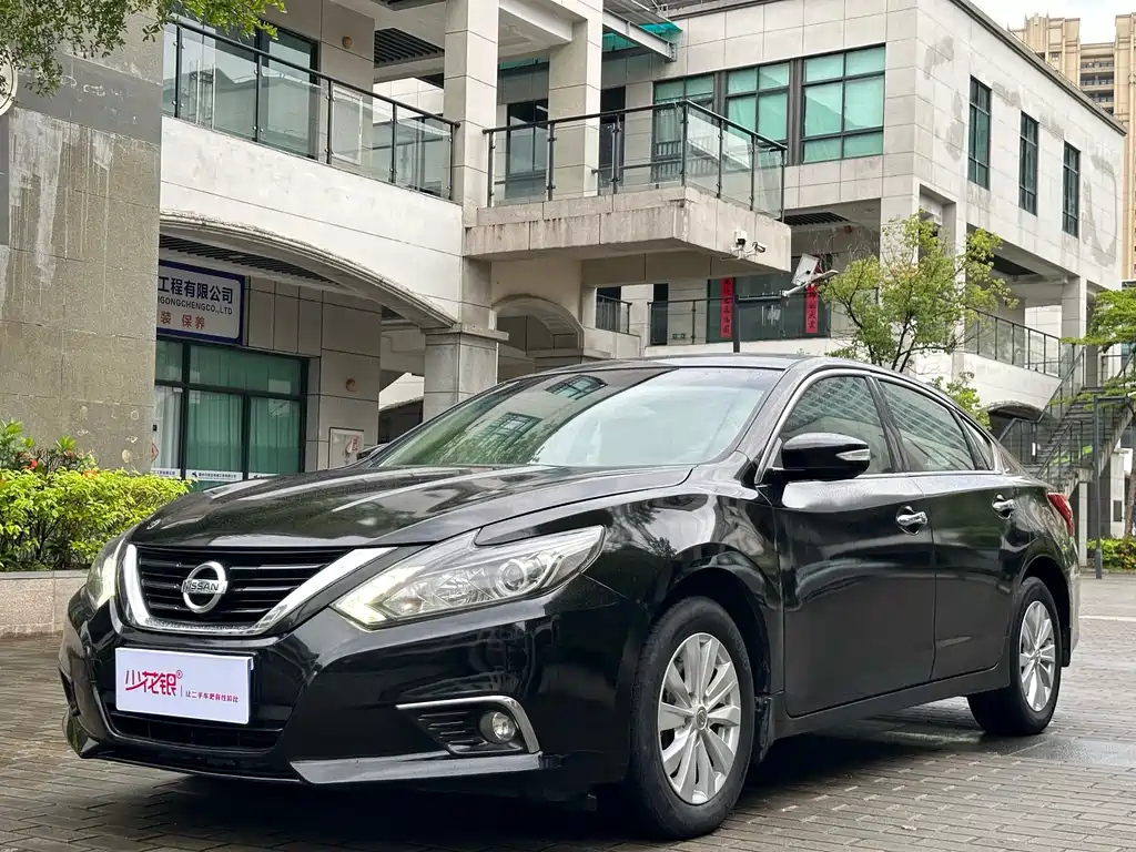 NISSAN TEANA