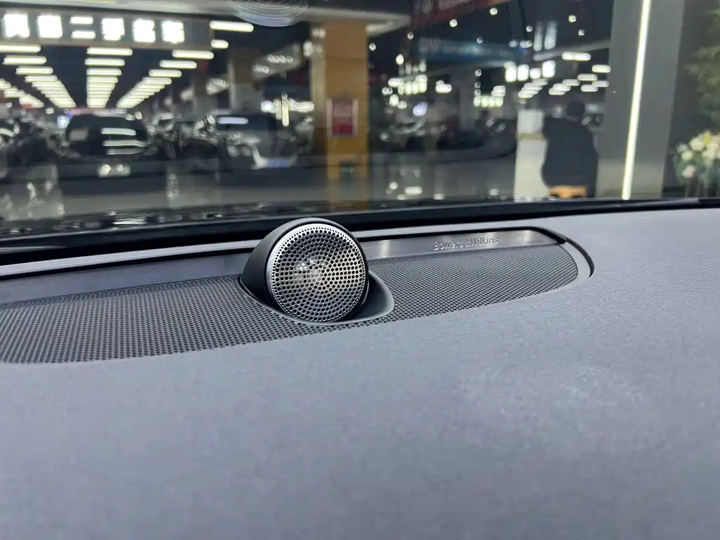 VOLVO S90 2023