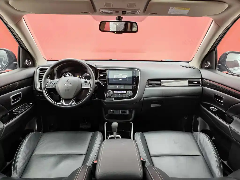 MITSUBISHI OUTLANDER 2021