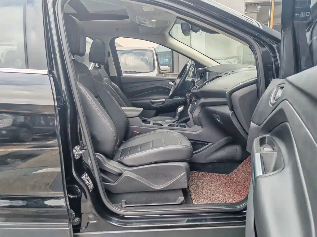 FORD ESCAPE 2017