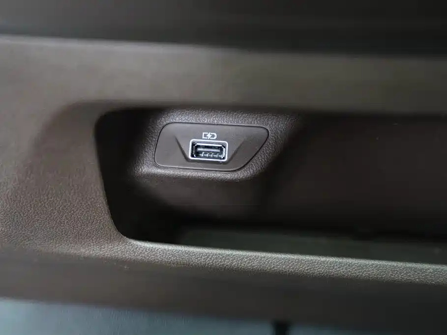 VOLKSWAGEN VILORAN 2020