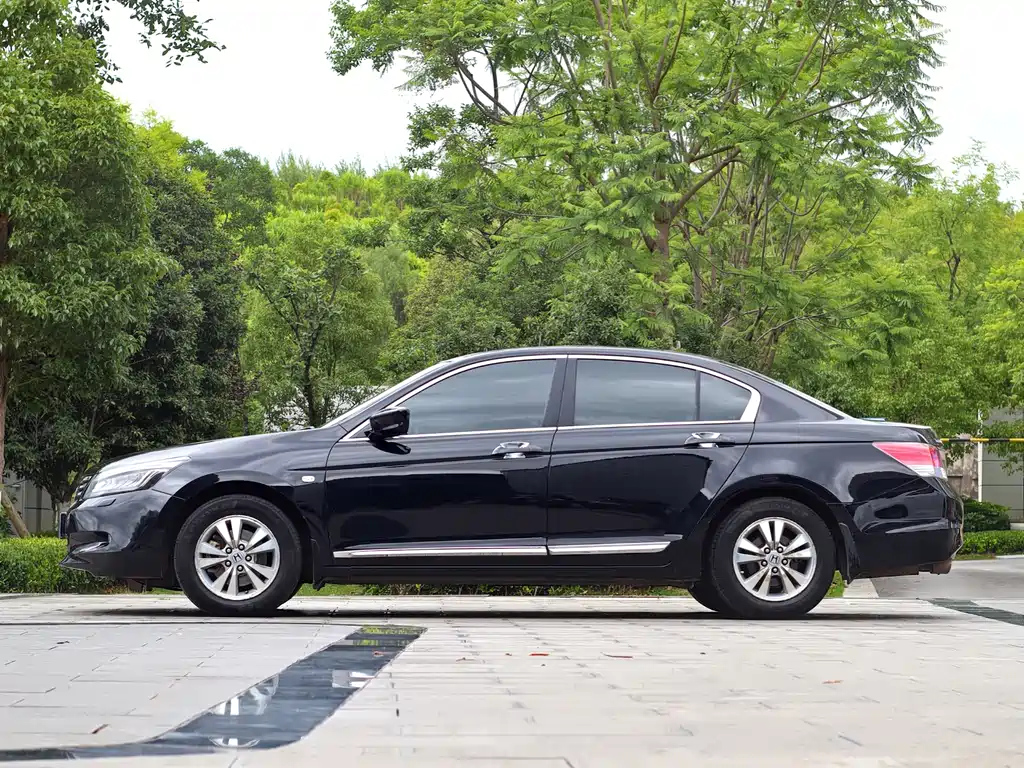 HONDA ACCORD 2010