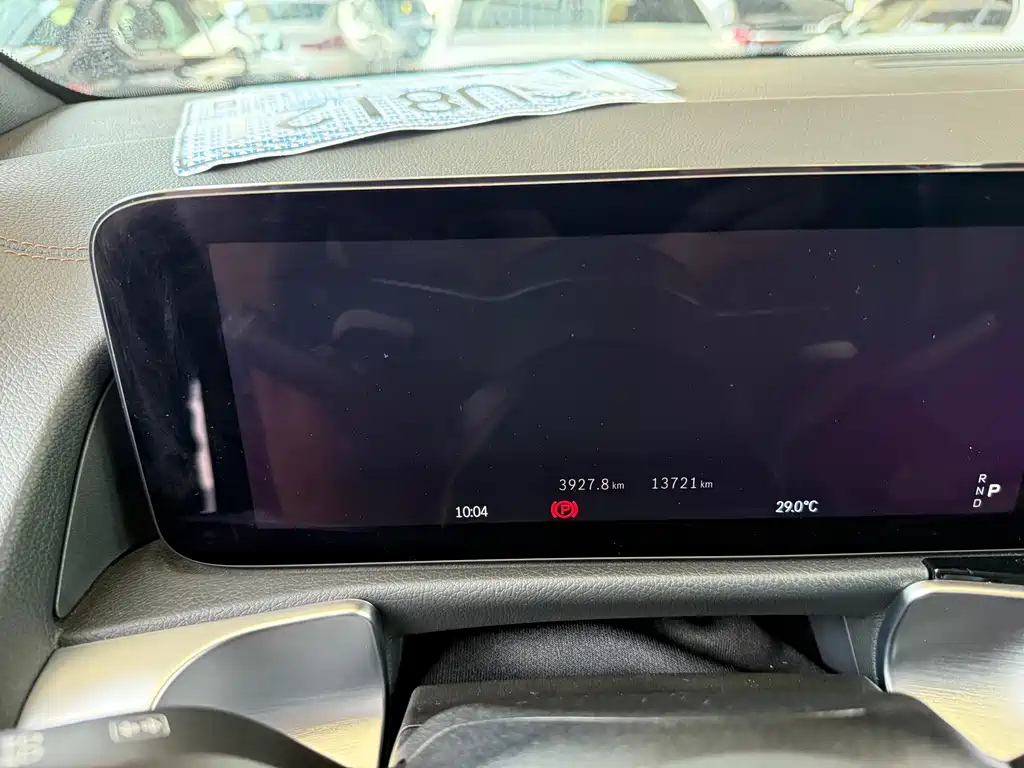 MERCEDES BENZ GLB 2024