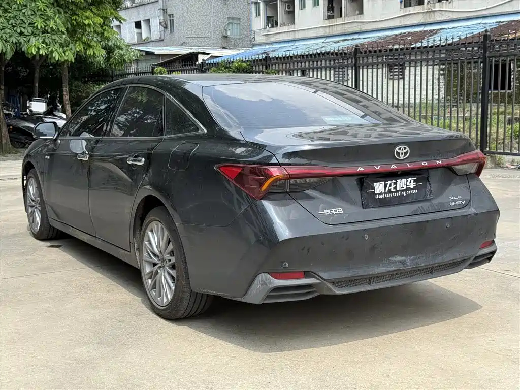 TOYOTA AVALON 2024